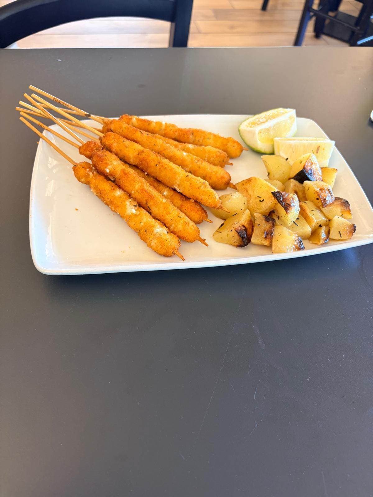 ARROSTICINI DI CALAMARI FRITTI